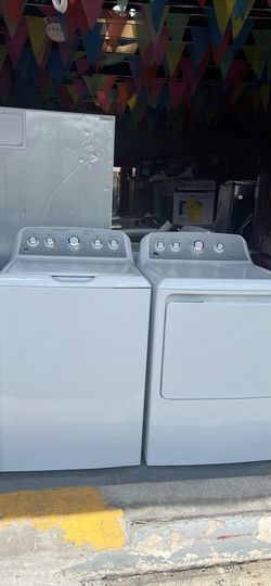 Set Washer and Dryer Electric G.E Excellent Condition working perfect with warranty delivery available