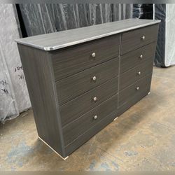 8 drawers dresser / Eight drawers dresser / Cajonera 8 gavetas / Comoda