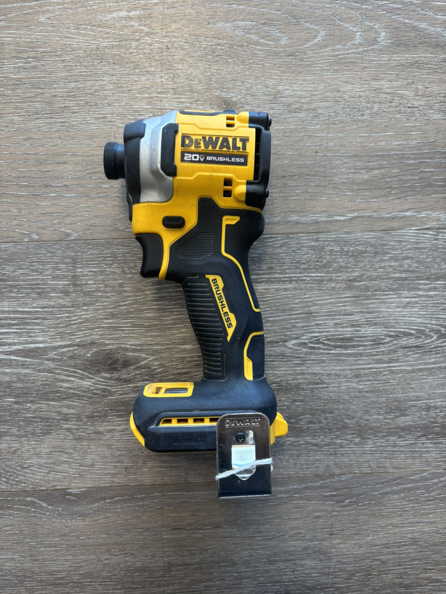 Dewalt 1/4” Cordless Impact Drill