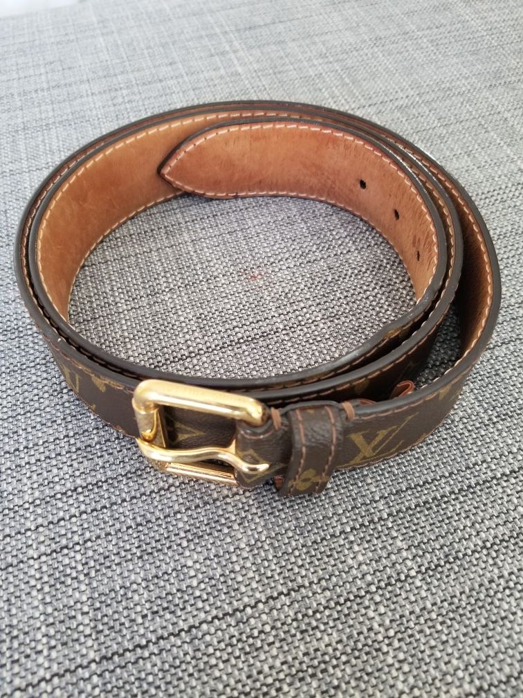 LOUIS VUITTON BELT SZ 44