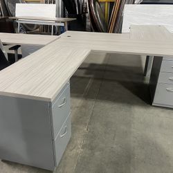 Pre-owed L-shape Office Desk