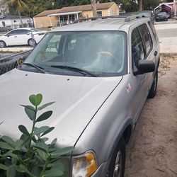 2003 Ford Explorer