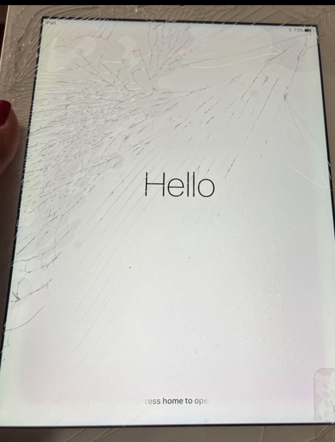 🍀Pre Owner 4th Generation ( Need Screen Repair ) Work Perfect $60 🎈🎈