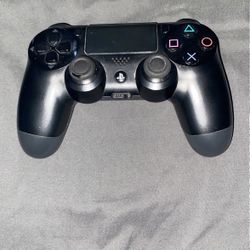 Black PS4 Controller 