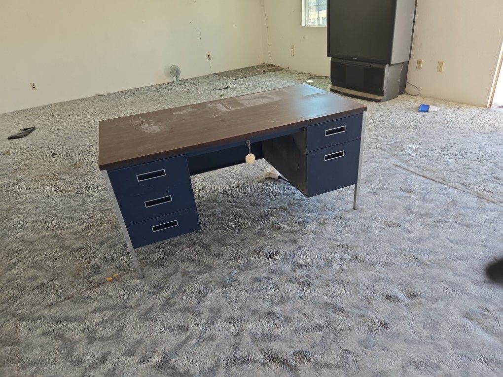 Metal Office Furniture $75