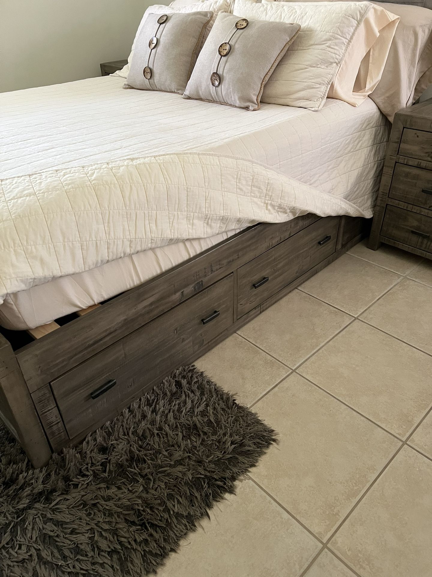 Bed and bed frame and 2 night stands 