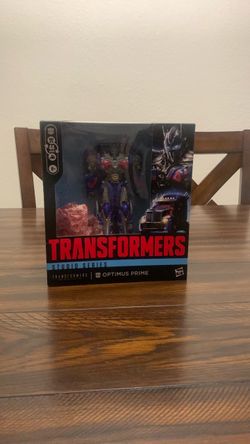 Transformers: Age of Extinction Studio Series Leader Class Optimus Prime Action Figure
