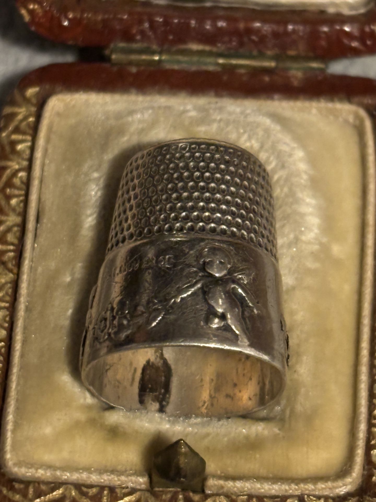 Collectible Silver Thimble With Cherub Angel Design Vintage