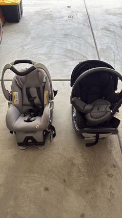 2 Baby Car Seats