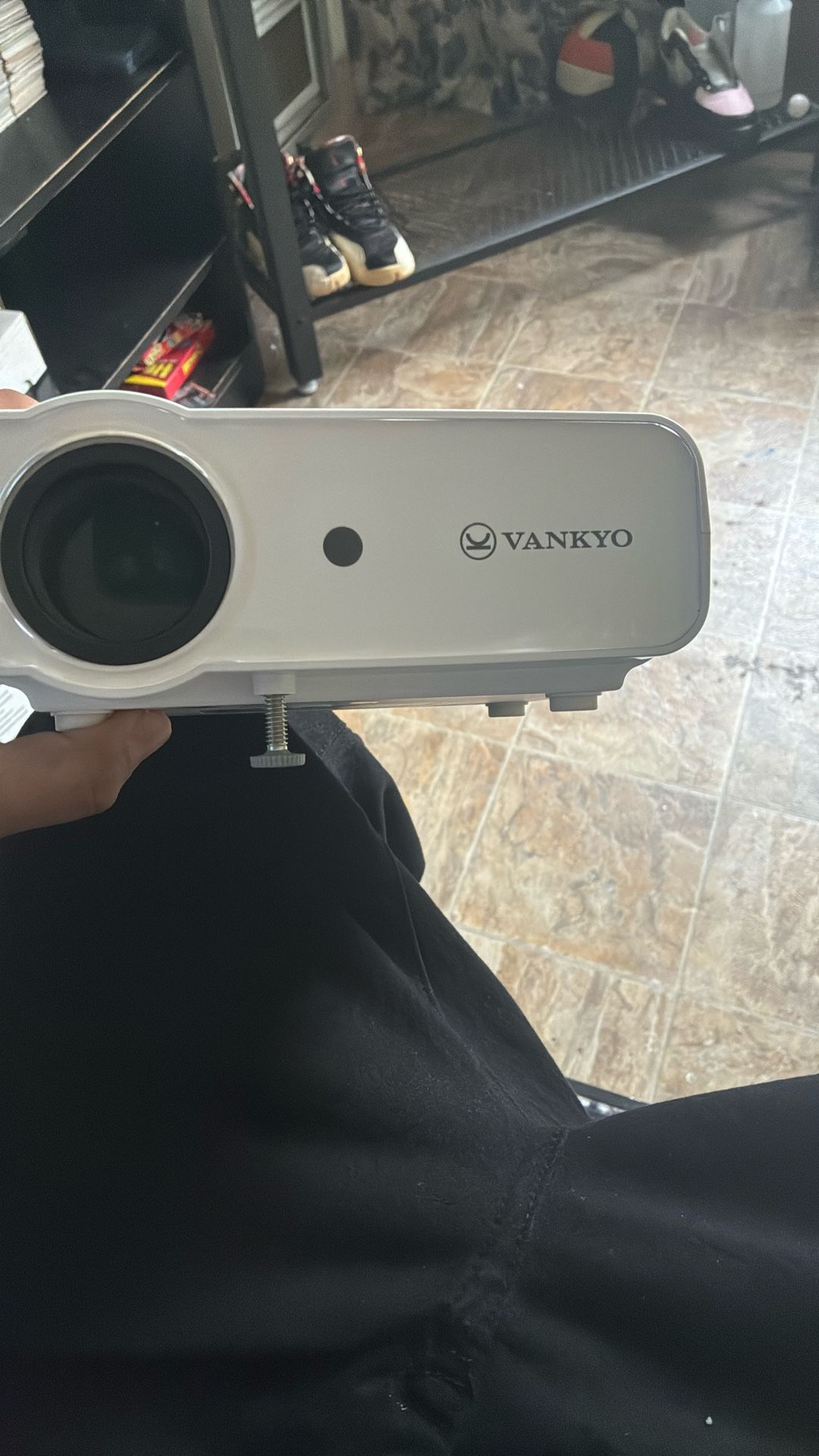 Vankyo Projector