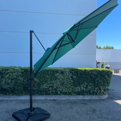 10ft Cantilever Offset Umbrella with 360 Degree Rotation and Tilt - No Weight