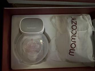 Momcozy breast pump