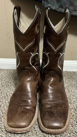 Youth Size 5.5 Boots