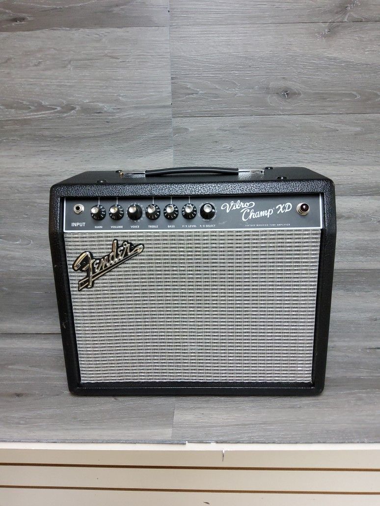 Fender Vibro Champ XD 5 Watt Vintage Tube Hybrid Guitar Combo Amp