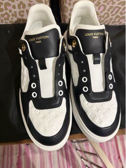 Authentic black and white LV Time out sneakers size 39.5 Women
