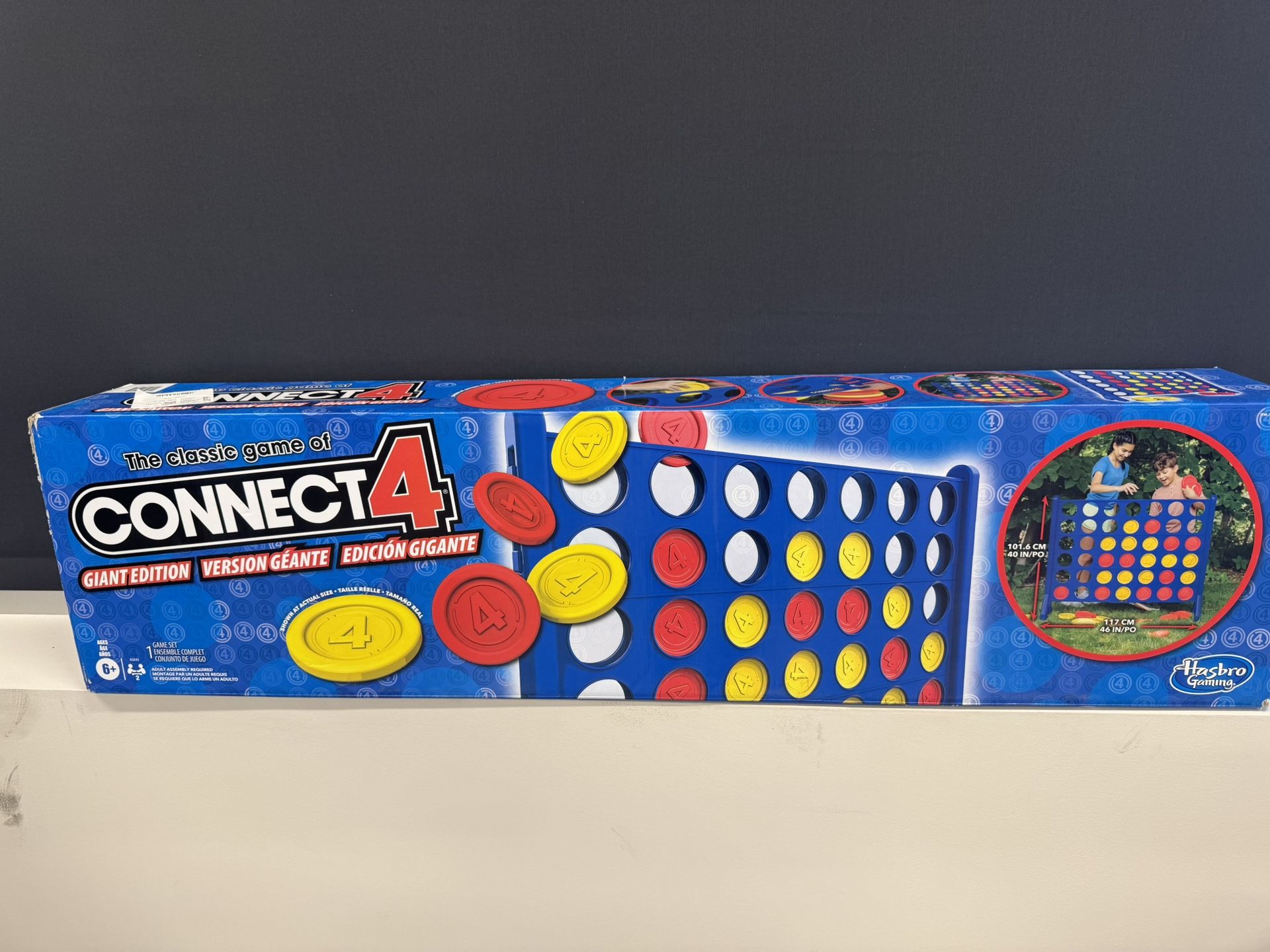 NEW - HASBRO GIANT CONNECT4
