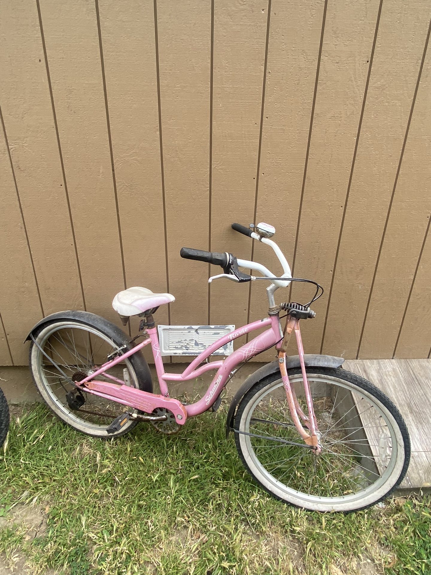 Schwinn Schwinn Roxie Pink Bike