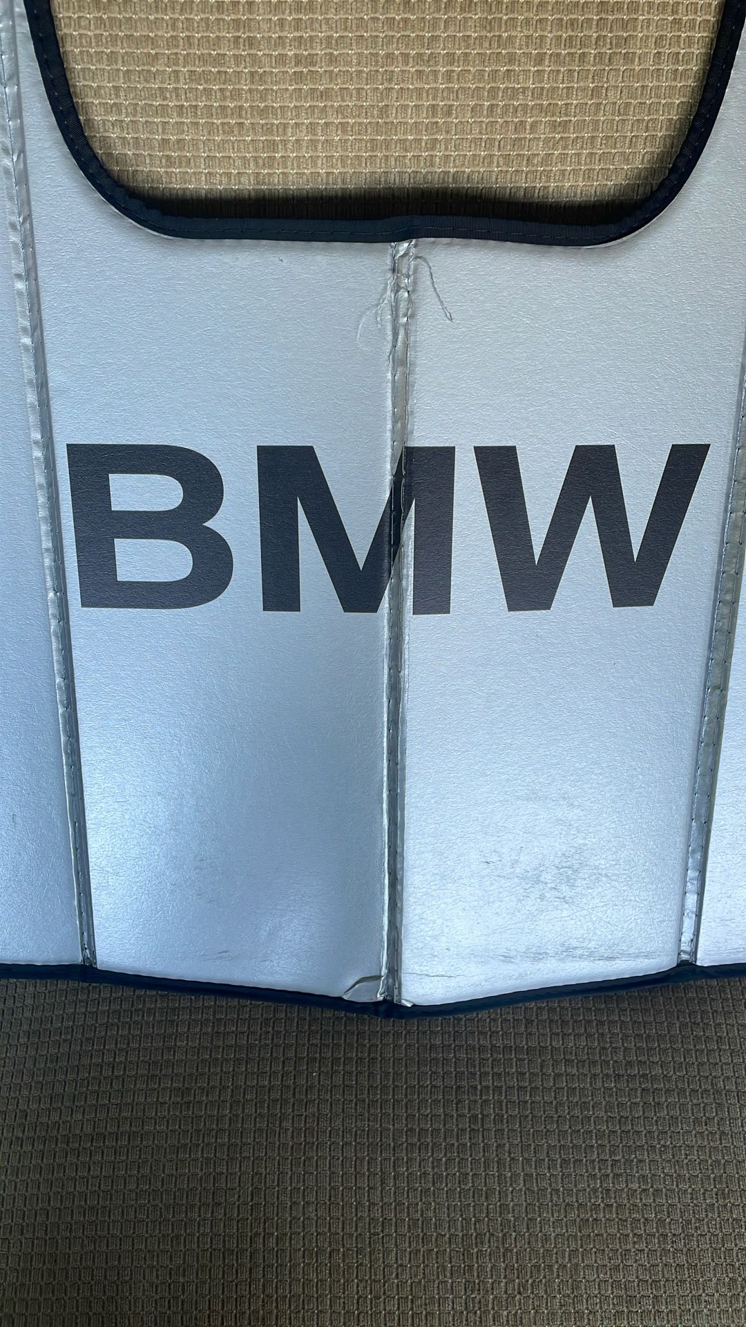 BMW - Windshield Shade W/ Sleeve