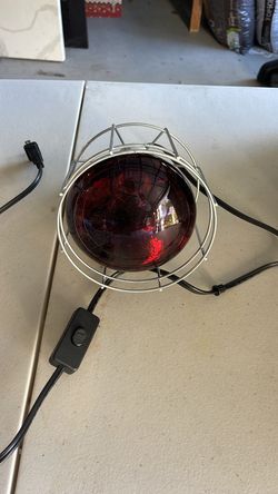 Pendant heat lamp