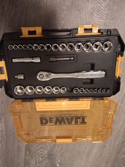 DeWalt 1/4" & 3/8" Drive Socket Set