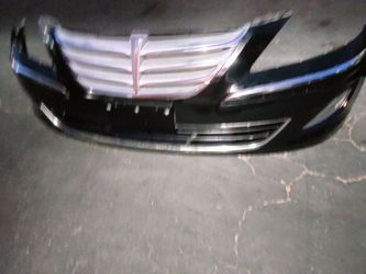2012-2014 Hyundai Genesis complete front bumper with all the accessories OEM.