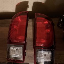 Tacoma 2019 Tail Lights 