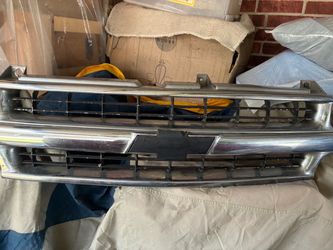 Grill for Chevy 2004.