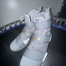 Lebron Soldier 10s (Great Condition)