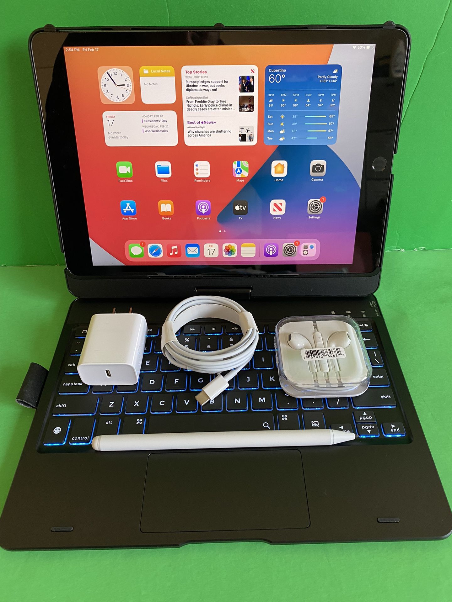 Apple IPad 8th Generation (10.2” Retina /Latest IOS 18/ 2020 model) 32GB with stylus pen, keyboard & Accessories (Apple pencil compatible)
