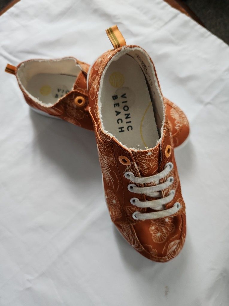 Vionic Beach Sneaker