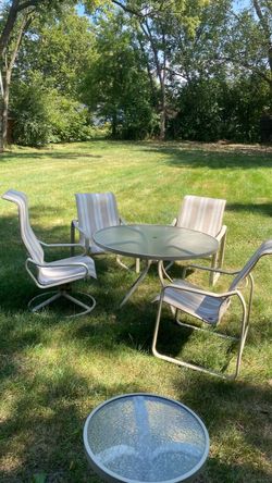 Out door patio set