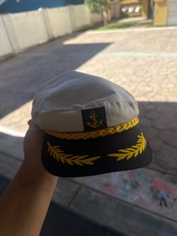 Halloween captain hat & metal handcuffs