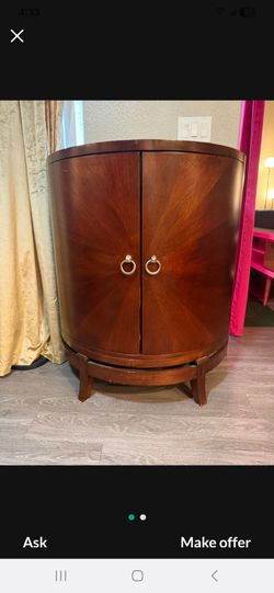 Credenza/Chest/Console