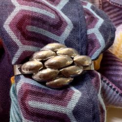 Vintage Silver-tone Women’s accessories Textured Metal Scarf Clip 