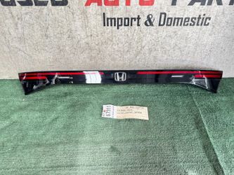 2023 - 2024 - 2025 HONDA ACCORD 4DRS REAR CENTER LED TAIL LIGHT OEM AY67311