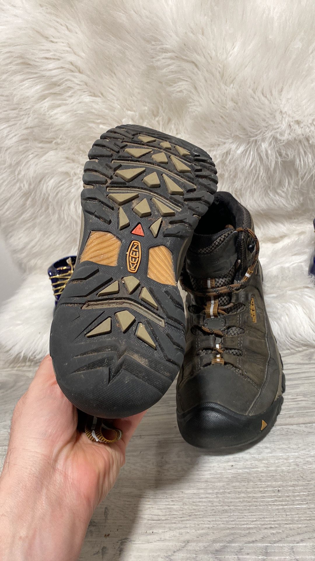 Keen Mens Targhee III Waterproof Mid Boots Size 9.5