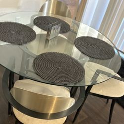 Glass Dining Room Table With Chairs 