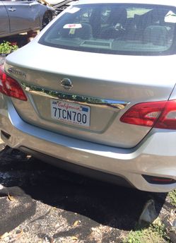2017 Nissan Sentra complete rear end