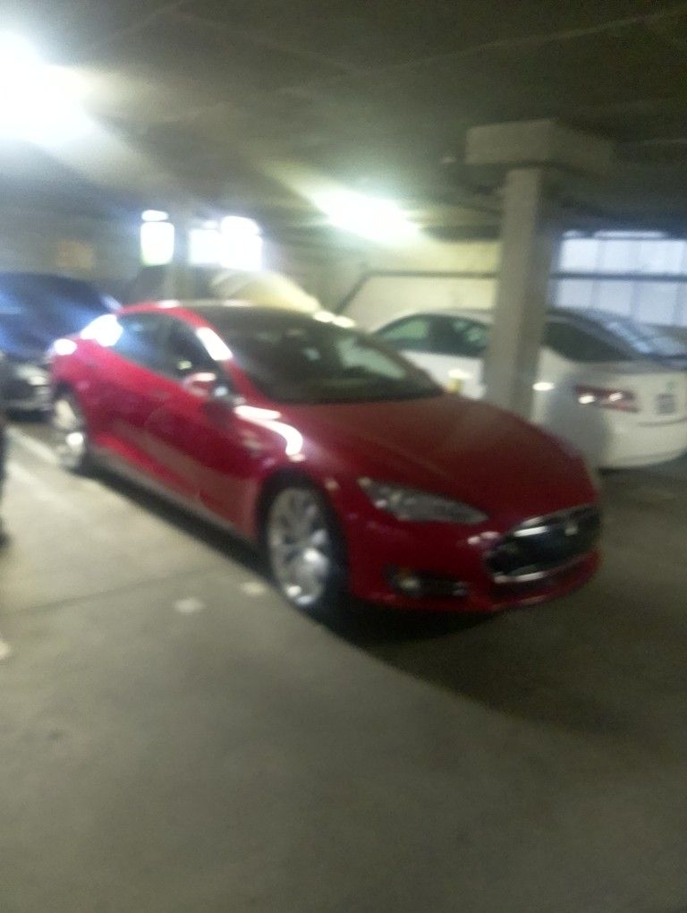 2014 Tesla S Model