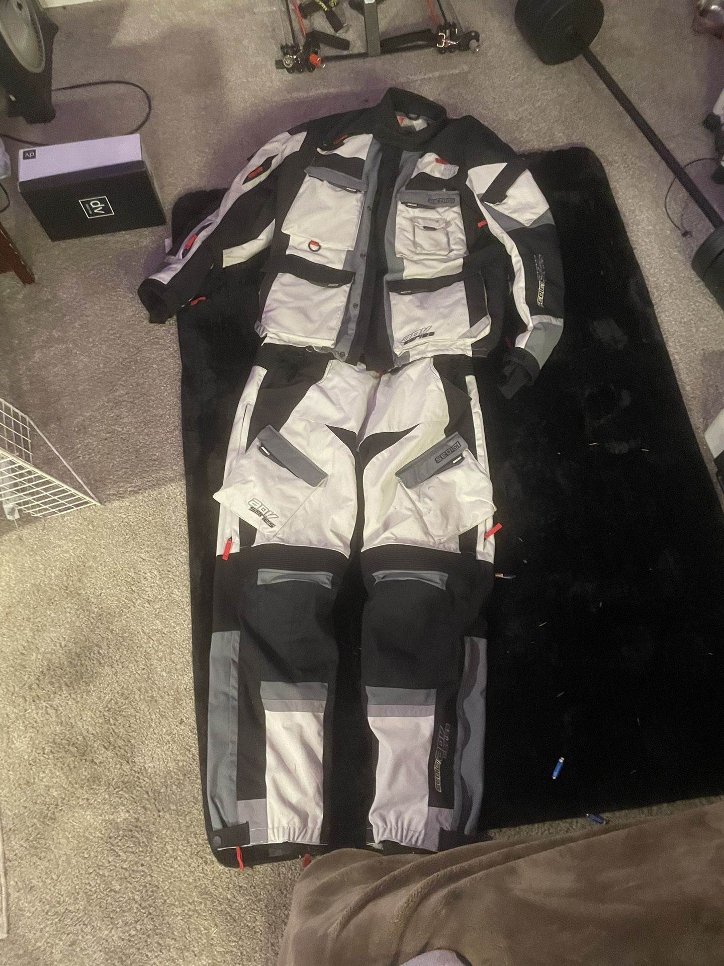 Sedici Motorcycle Jacket And Pants