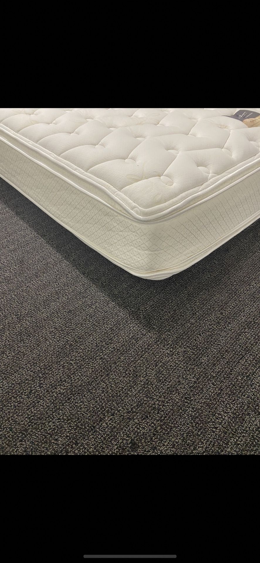 Serta Fullsize Pillowtop Mattress! for Sale in Playa Del Rey, CA