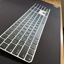 Apple Magic Keyboard With Touch ID + Number Pad 