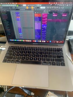Musicians & DJ MacBooks 13”