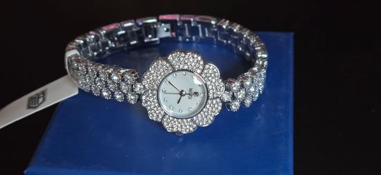 Montres Prestige X Invicta Women's Watch - 28mm. Steel