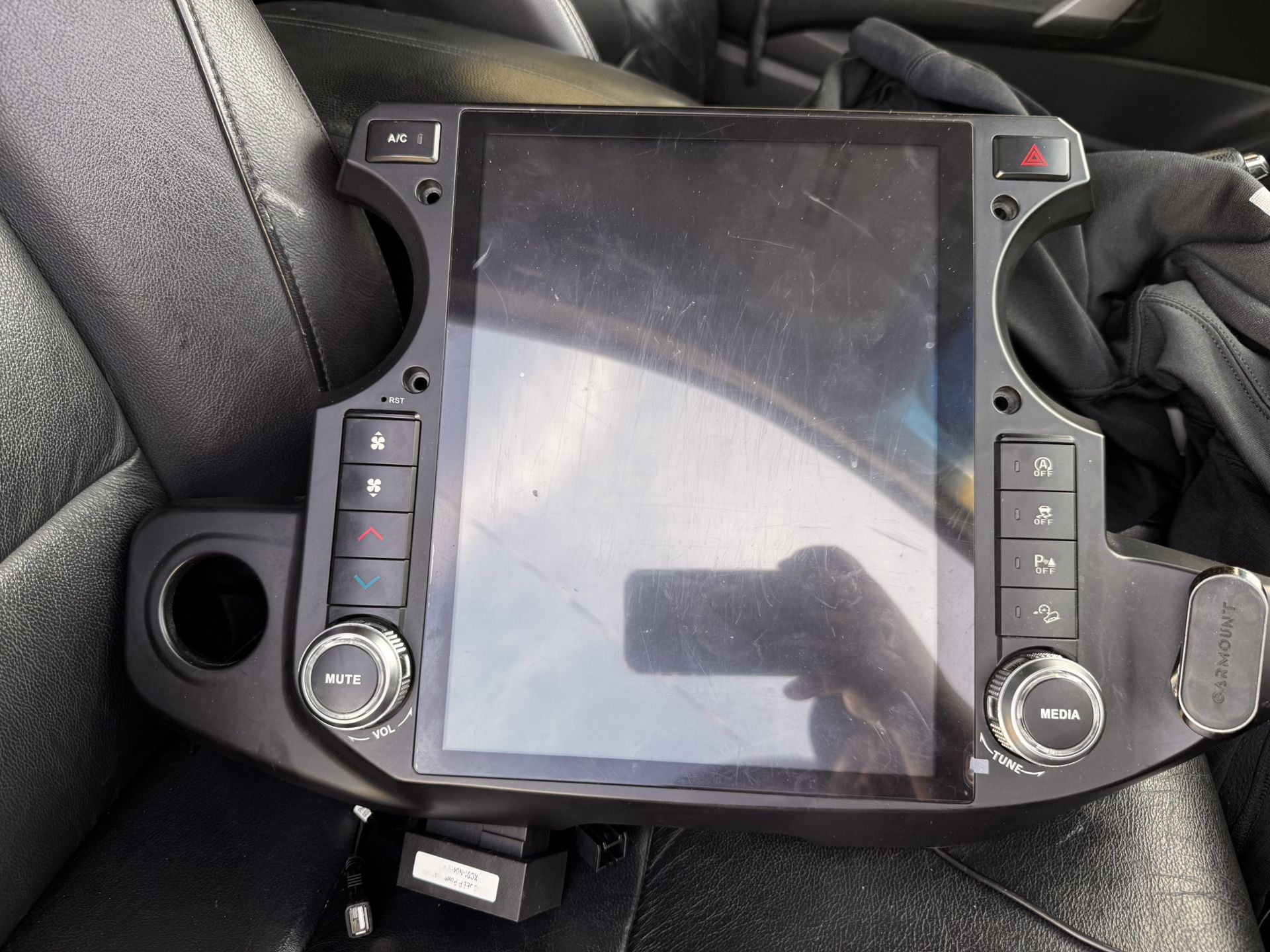 LINKSWELL GEN 4 T Style Android Replacement 12.1″ Touch Screen Radio for Jeep Wrangler JL/Gladiator 2018-2021 4GB RAM+64GB ROM AM/FM/RCA/AUX/USB/Bluet