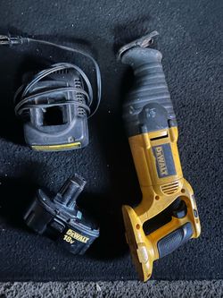 Soso Dewalt 18V ,con su pila y cargador es husado pero esta bueno calado antes que lo compre