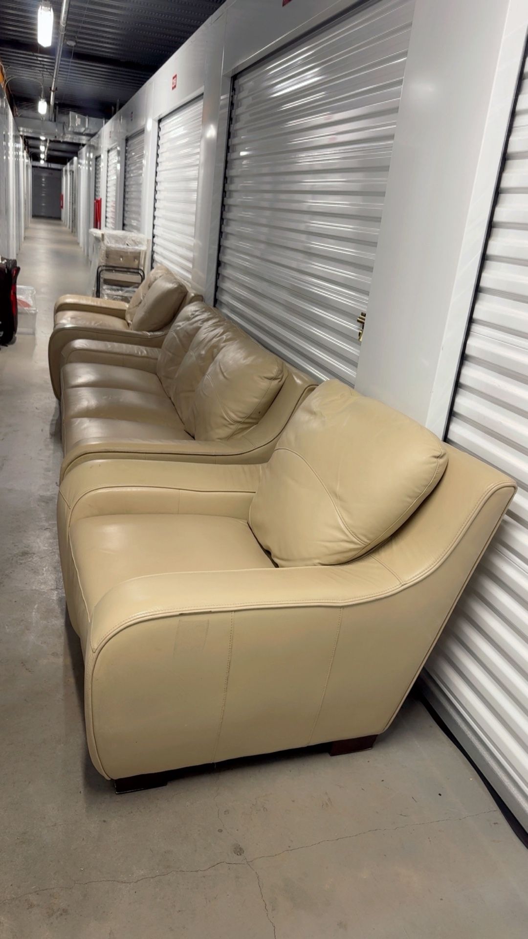 Beautiful authentic leather couch set. (3, 2 and 1 Seater)