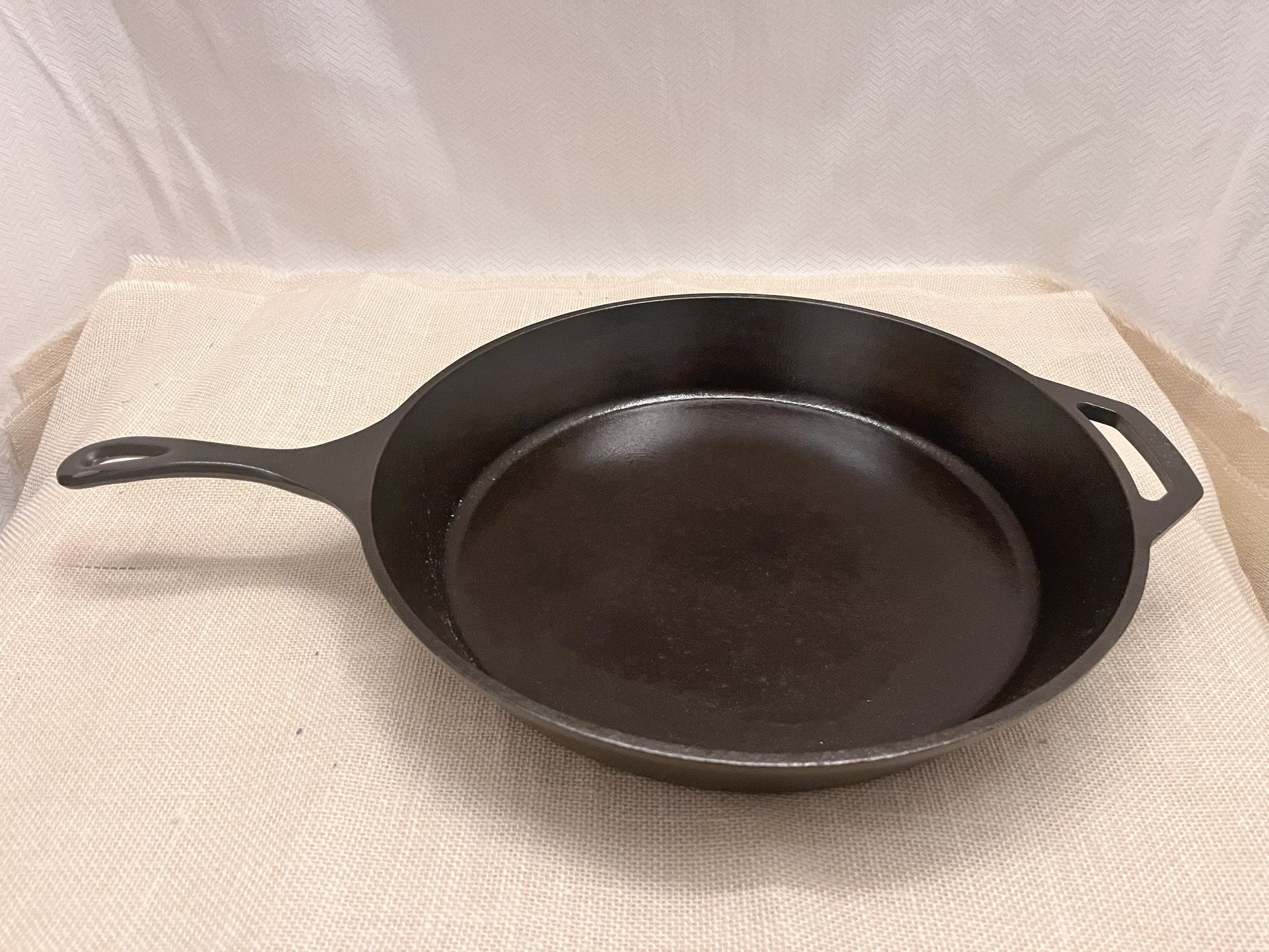 Lodge 14SK 15” Cast Iron Pan Made in USA