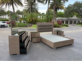 Modern Bedroom Set Queen Size MDF Wood And Glass Brown Color Like New by Italy Furniture
