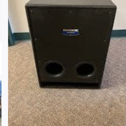 Mackie 2 Speaker SRS 1530 and two sub 1500